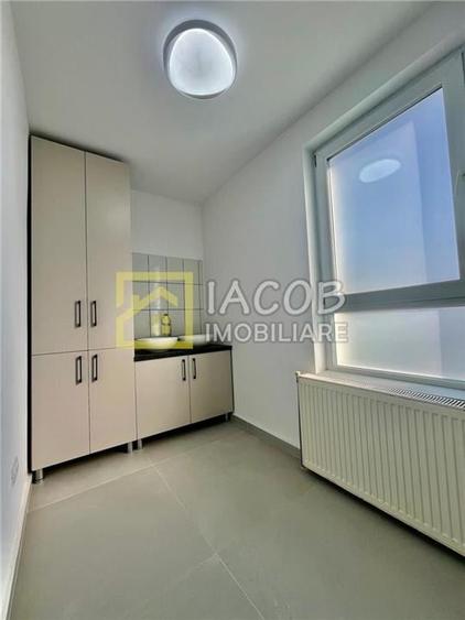 De inchiriat - Scaun/camera in incinta salonului, Zona Alecu Russo, Bacau - 6