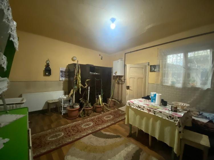 Casă centrală în Târgoviște, teren 250 mp, 4 camere, distanță la  900 m de Primă - 16