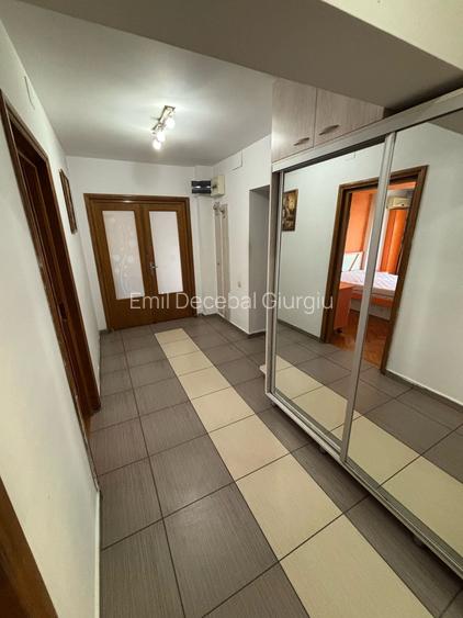 DECEBAL,monolit,stradal,metrou,parcare subterana in centrul capitalei,panorama