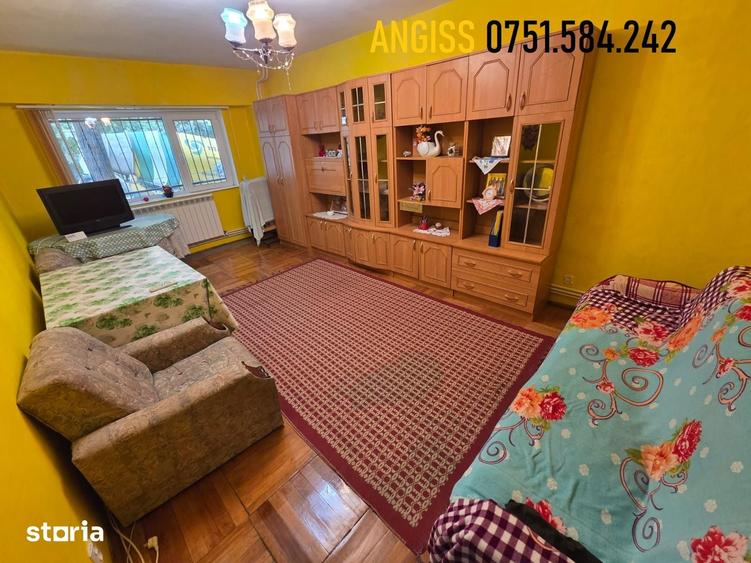 Apartament cu 3 camere decomandat în E3