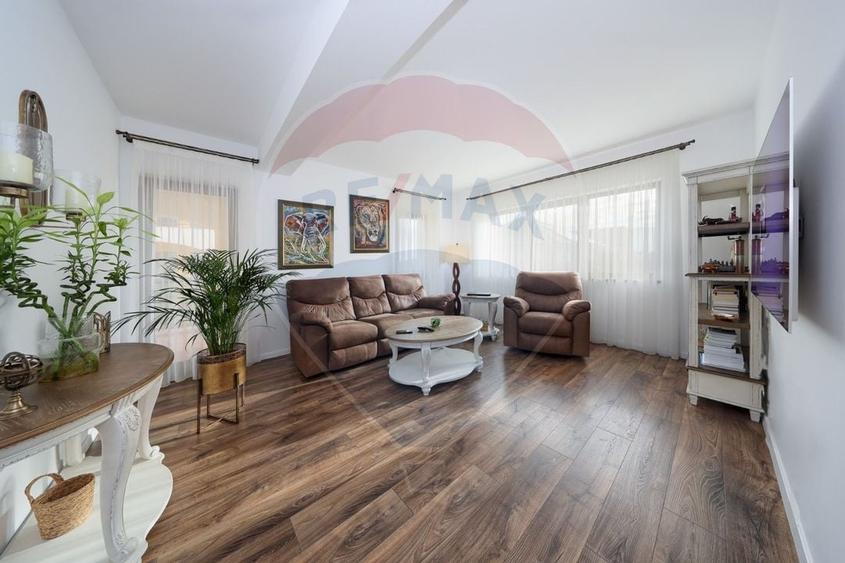 Apartament nou, curte complet mobilat - 1