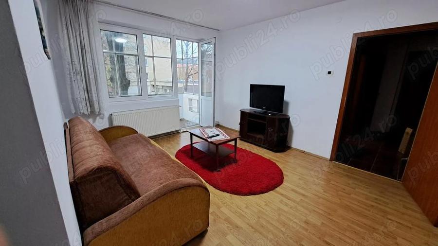 Proprietar. Vand apartament 3 camere et. 1 - 5