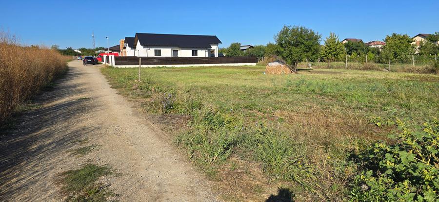 Teren intravilan pentru constructii -1000 mp-Focsani-cartier Mandresti  cu doar - 14