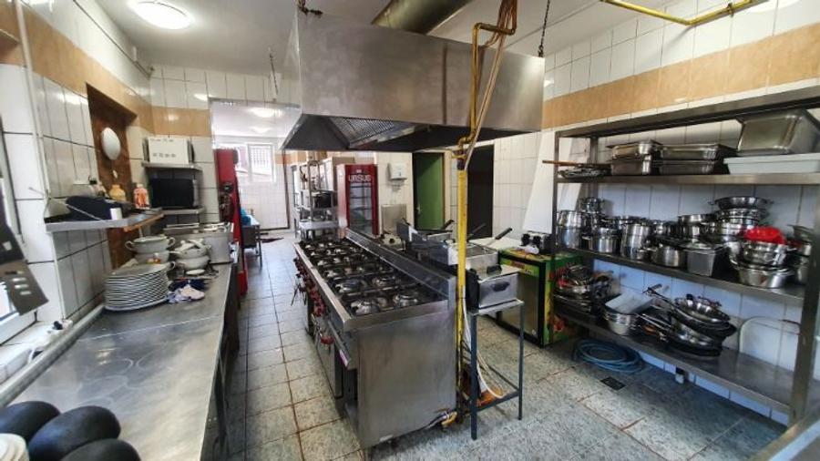 Vand restaurant si pensiune in Baile Felix - 7