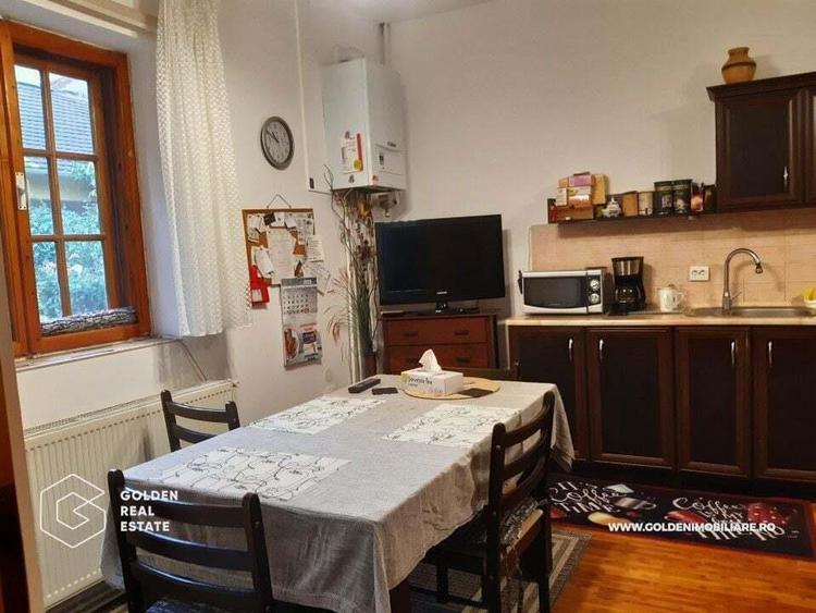 Casa mare, cu 4 apartamente a cate 1, 2, 3 ?i 4 camere fiecare - 9