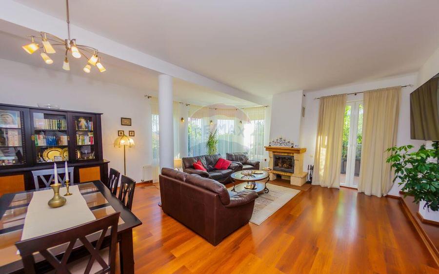 Casa eleganta in zona exclusivista, cu priveli?te d... - 18