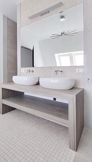 Priveliste Panoramica Spre Oras Si Masivul Tampa - 30