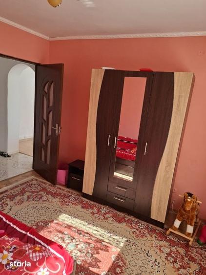 Apartament cu 3 camere în Ișalnița