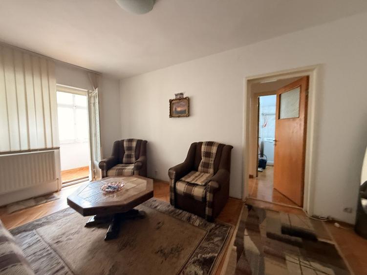Apartament cu 2 camere semidecomandat, mobilat în Platoul Izvor