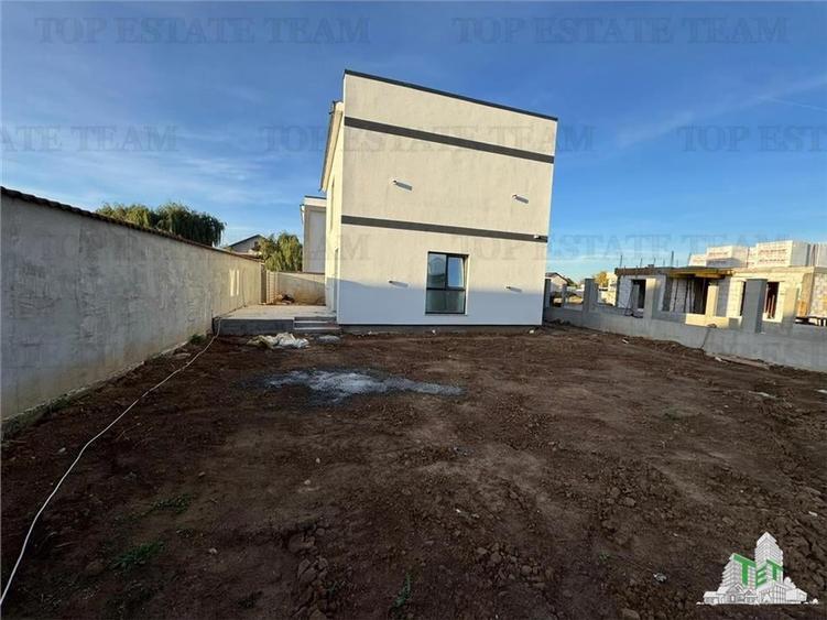 Casa  premium individuala de vanzare langa Craiova - 15