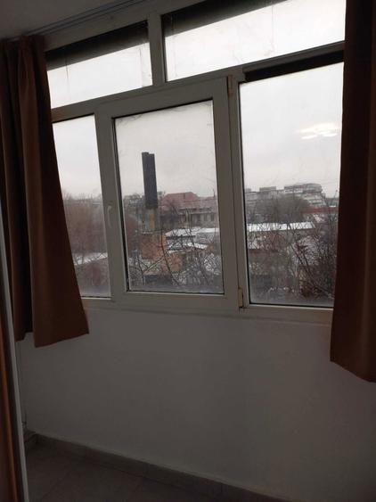 Inchiriez apt 2 camere mobilat si utilat. - 1