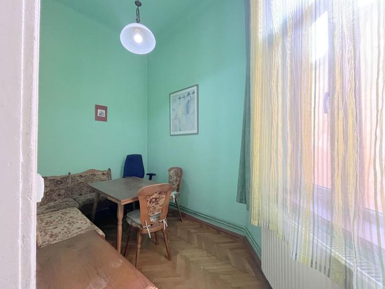 Apartament spațios, decomandat,  Neptun - 11