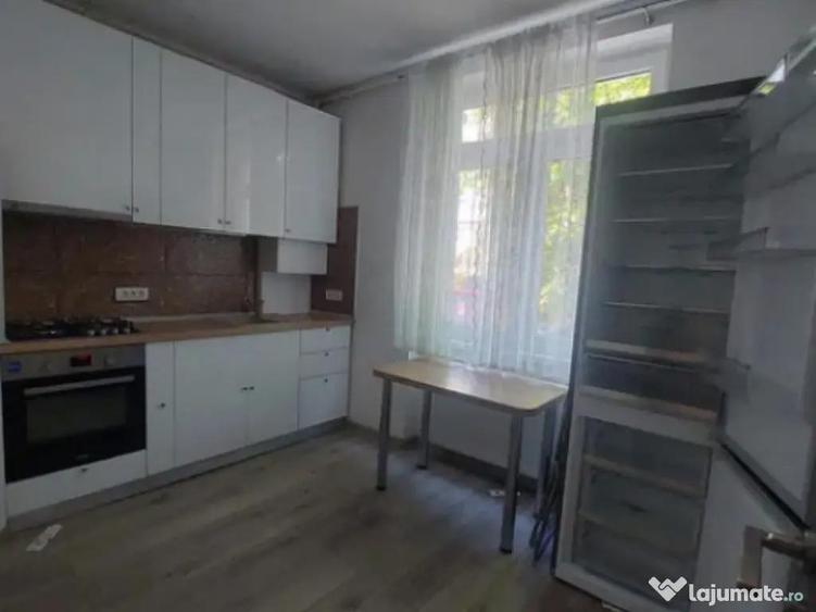 Garsoniera decomandata - zona Astra - 1