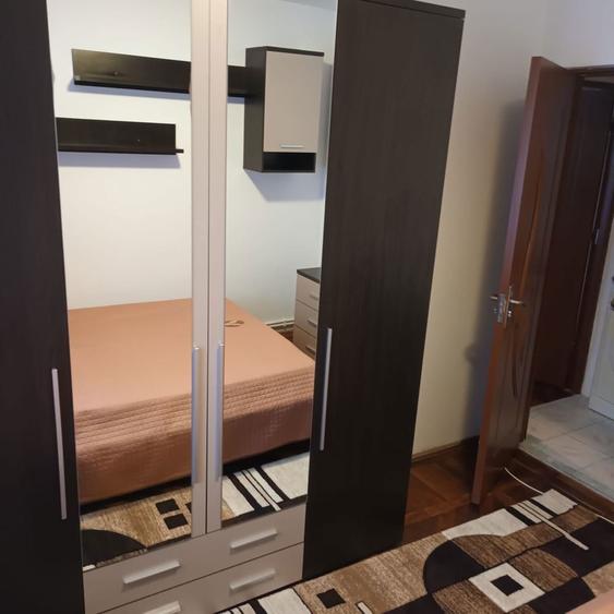 Inchiriez apartament micro 14 - 5