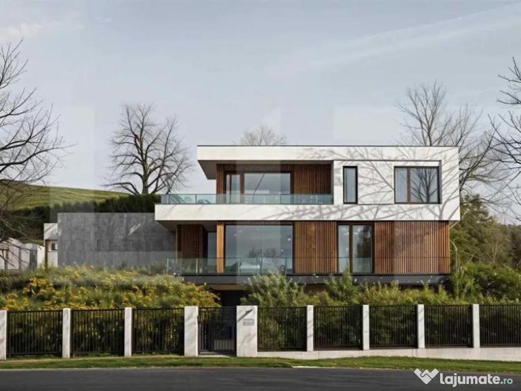 Teren 780 mp cu proiect autorizat P+E, front 38 m, zona Sung - 1