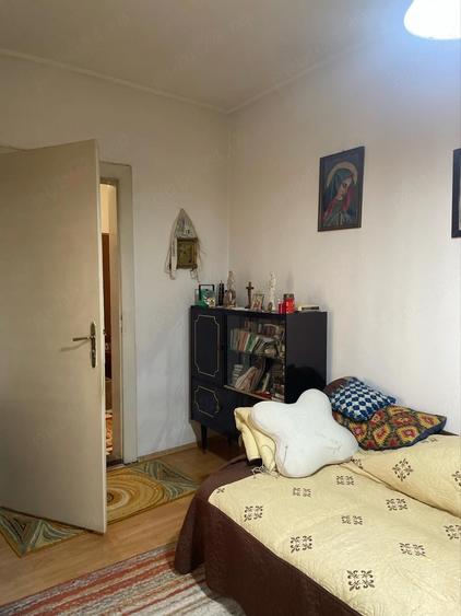 Vand casa si teren str. Closca - 13