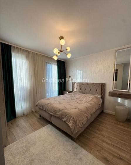 Apartament 3 camere *penthouse* - zona Coloana Infinitului