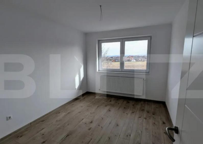 Casă cu 4 camere cu Teren 360 Mp în Micești