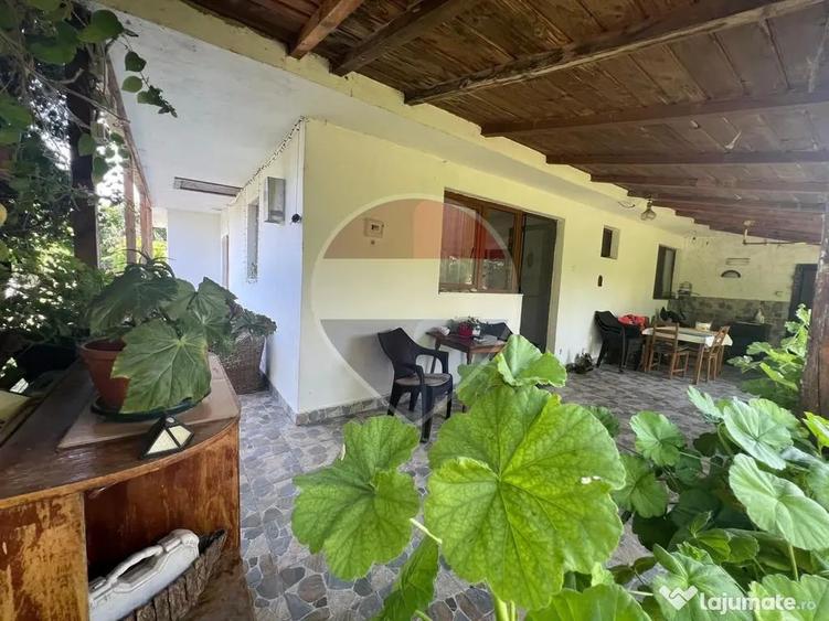 Casă cu 3 camere cu Teren 2244 Mp în Jorăști