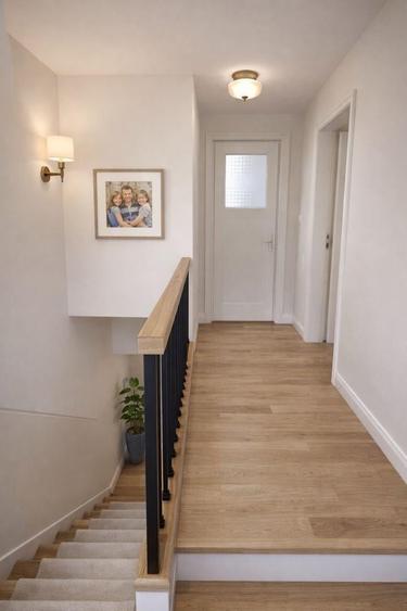 Casă individuală cu 4 camere cu Teren 168 Mp în Central