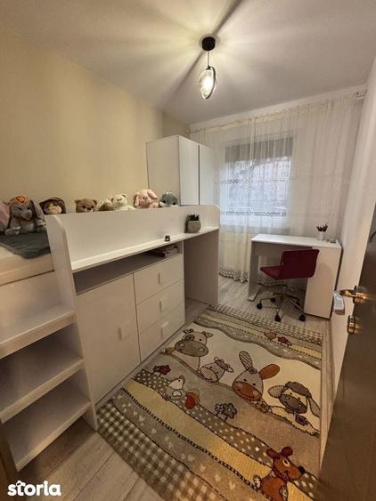 Apartament cu 3 camere, mobilat în Sub Arini