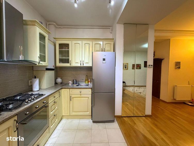 Apartament cu 2 camere în Arcul de Triumf
