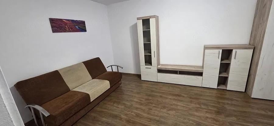 Apartament cu 2 camere decomandat în Tei