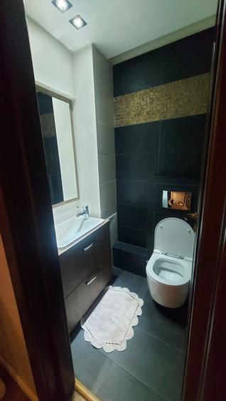 Apartament cu 3 camere decomandat în Libertății