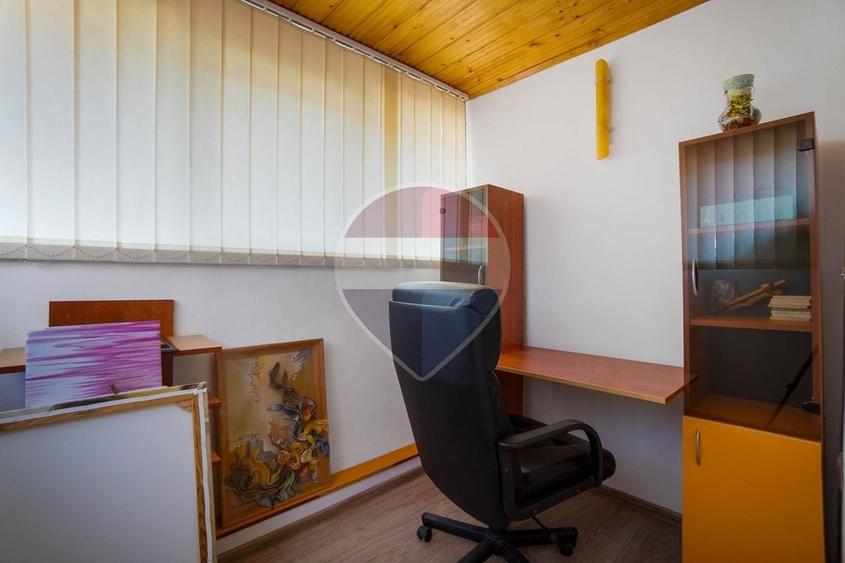 Apartament cu 4 camere decomandat, mobilat în Centrul Civic