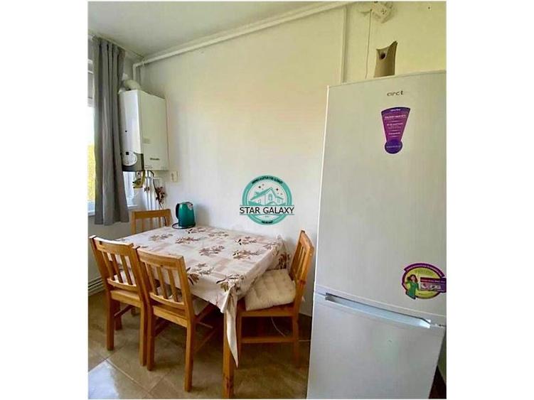 Apartament cu 2 camere semidecomandat, mobilat în Cornișa