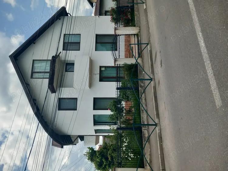 Casă cu 6 camere cu Teren 500 Mp în Vălenii de Munte