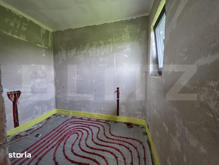 Casă cu 4 camere cu Teren 800 Mp în Păulești