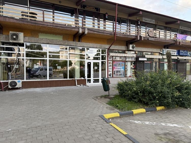 Spațiu comercial, de 140 mp, în Central
