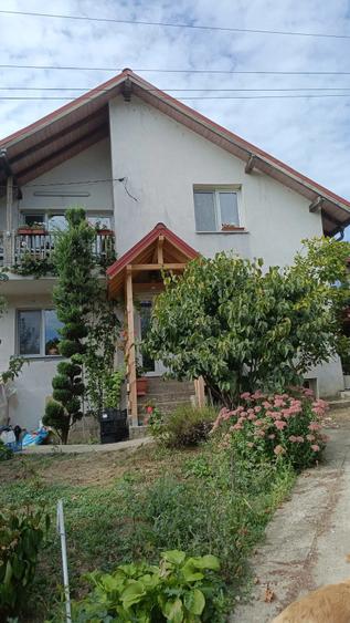 Casă cu Teren 431 Mp în Budești