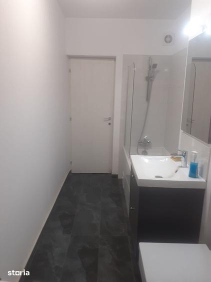 Apartament cu 2 camere decomandat în Titan