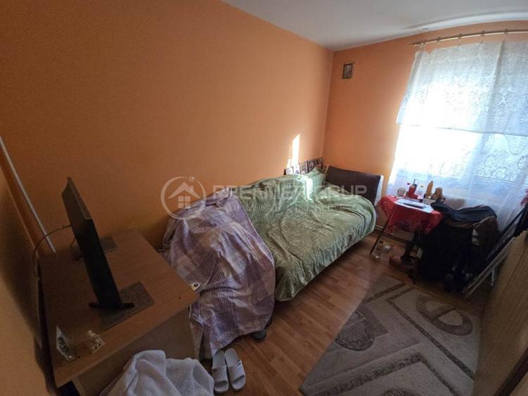 Apartament cu 2 camere în Podu Roș