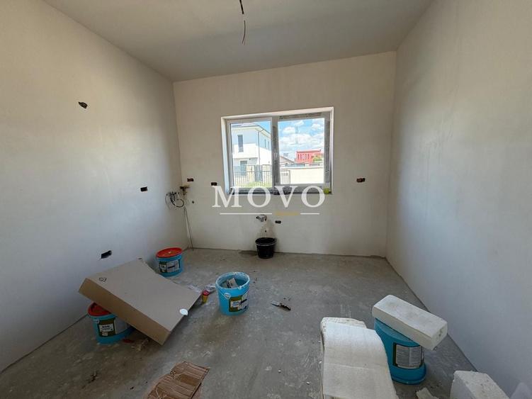 Duplex cu 4 camere cu Canalizare în Săcălaz