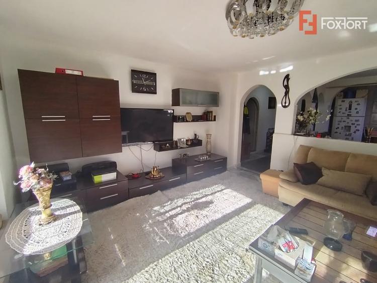 Apartament cu 3 camere, mobilat în Vlădeasa