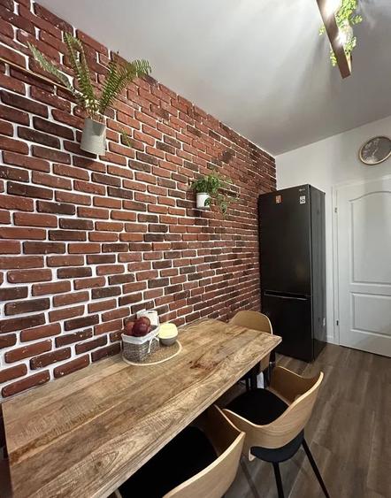 Apartament cu 2 camere decomandat, mobilat în Metalurgiei