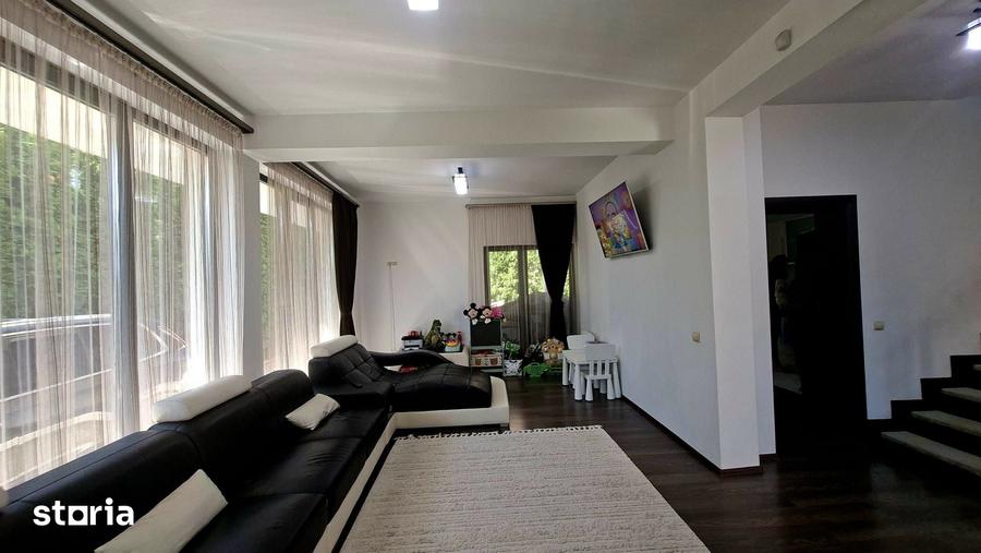 Casă cu 4 camere cu Teren 400 Mp în Ștefănești