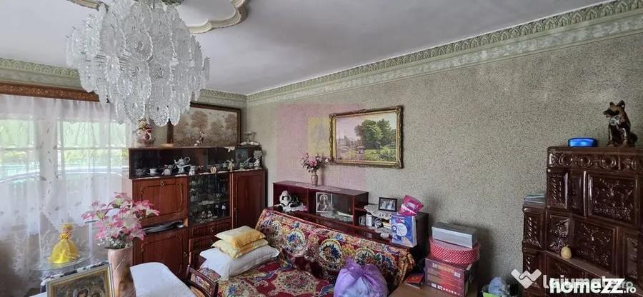 Casă cu 5 camere cu Teren 330 Mp în Slobozia