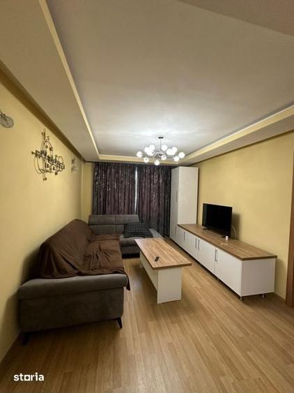 Apartament cu 4 camere în Republicii