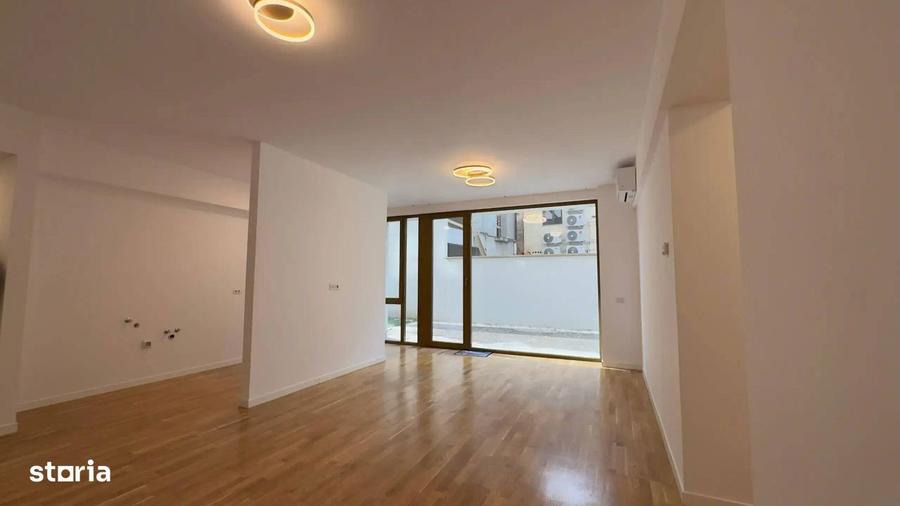 Apartament cu 4 camere în Plevnei