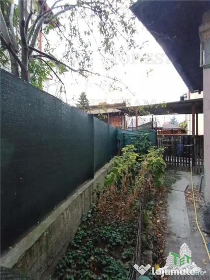 Vila cu aspect de conac in centrul Ploiestiului, ideala pent - 13