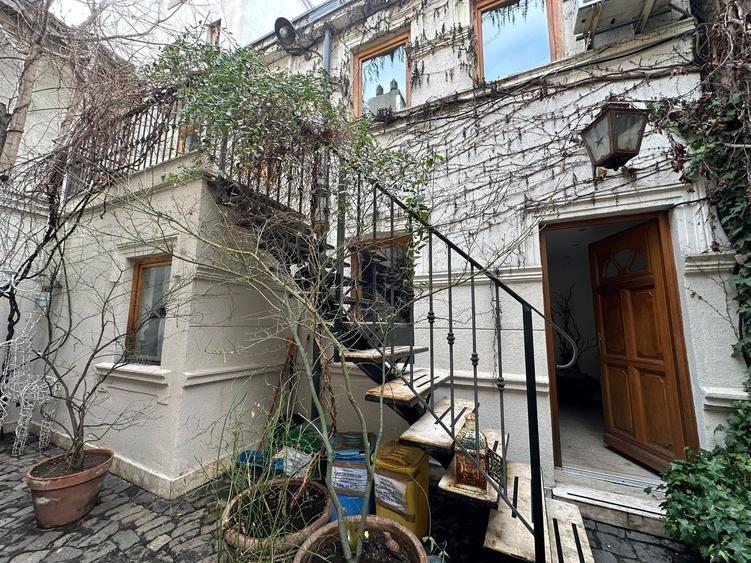 Eleganță interbelică, rafinament atemporal – Piața Victoriei - 5