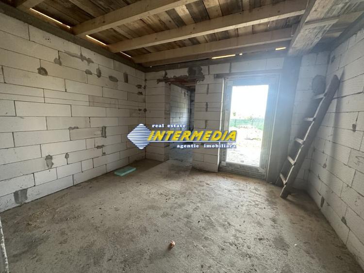 Casa in Rosu Teren 570 mp sau 1134 mp Terasa mare imprejmuit Barabant Alba - 3