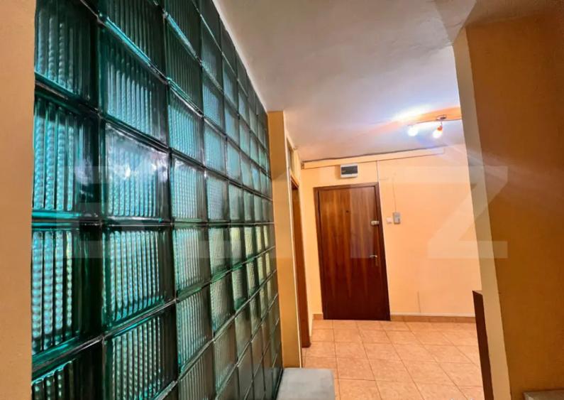 Bloc Republicii,zona Maier ultra-central 2 bai - 3