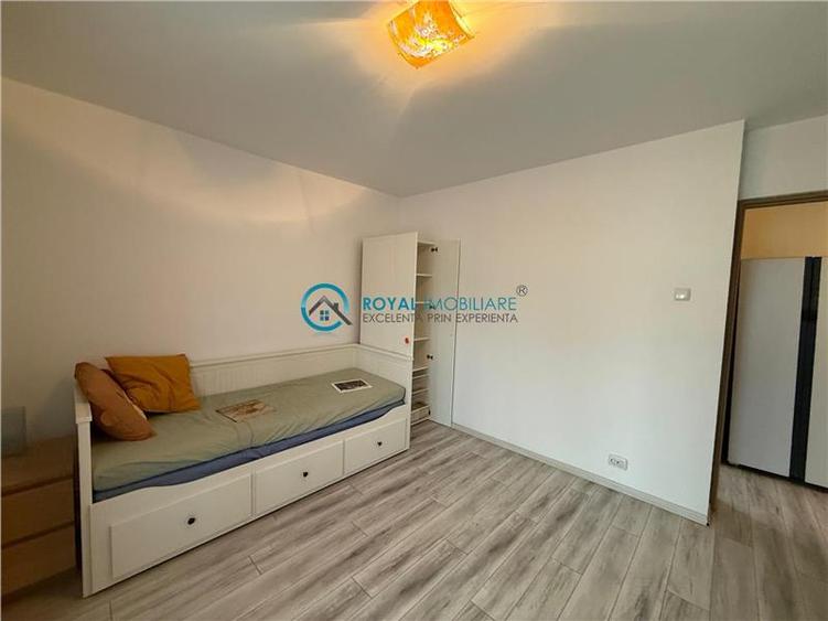 Royal Imobiliare - Apartament 3 camere zona 9 Mai - 7