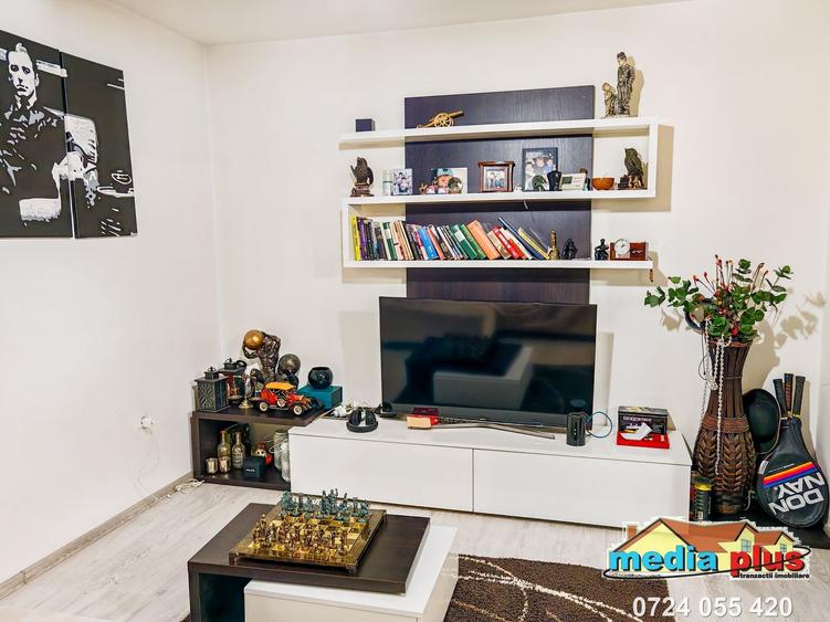 De vânzare – Apartament 3 camere decomandat, Micro 20 (Dunărea) - 3