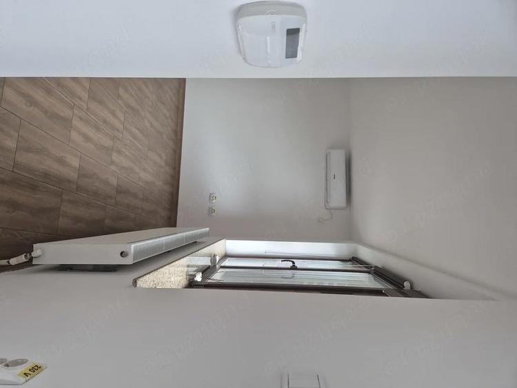 Inchiriere spatiu com sau de birouri in suprafata 30 mp -expunere directa la Str. Banu Maracine nr18 - 5